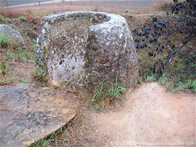 ジャール平原の石壺