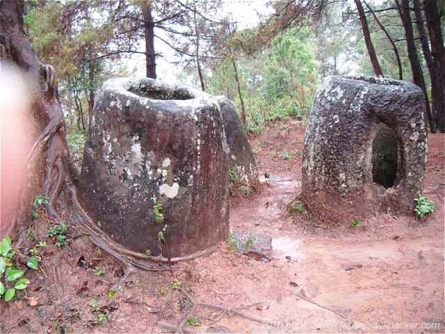 ジャール平原の石壺