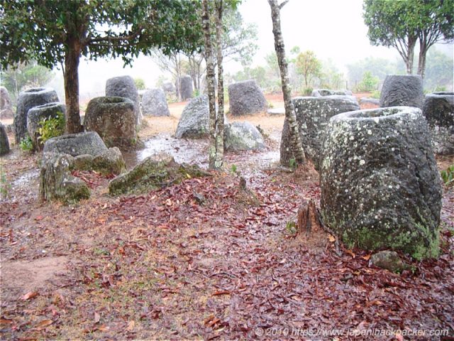 ジャール平原の石壺