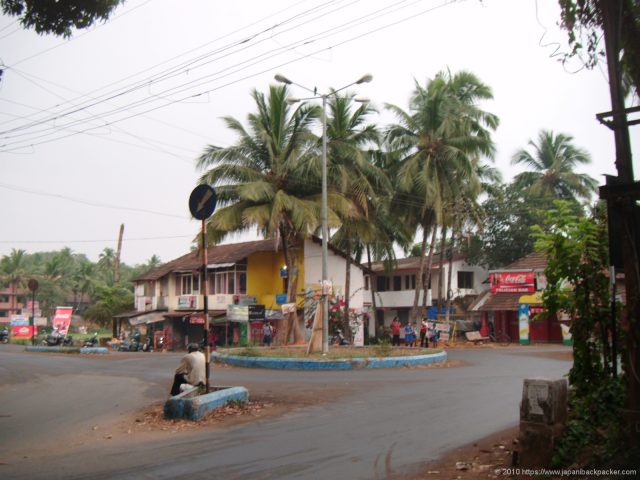 ゴア【コヴァーラムビーチ】でクリスチャンの静かな安宿を見つける