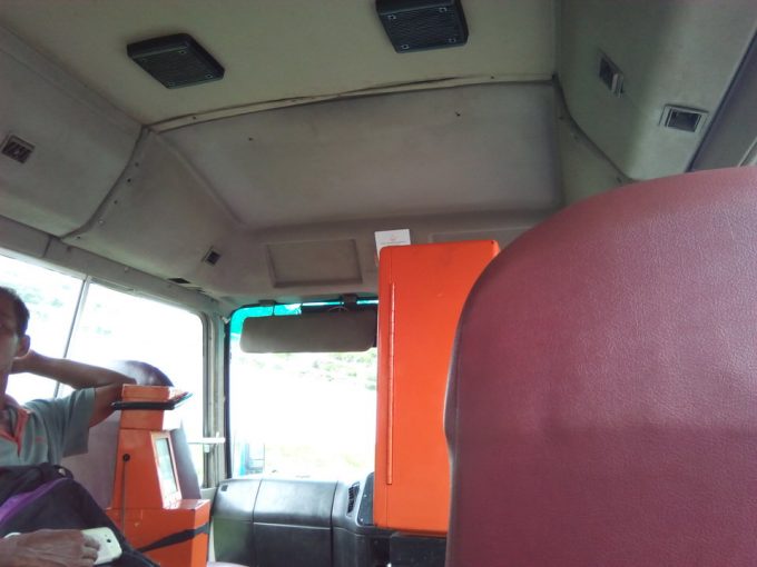 ブルネイのバス