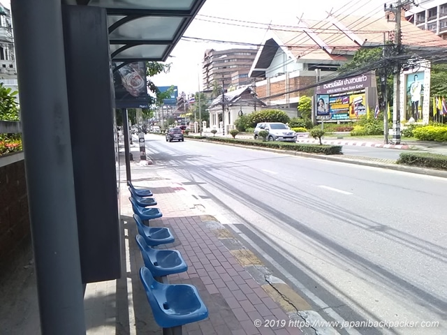 チェンマイのバス停