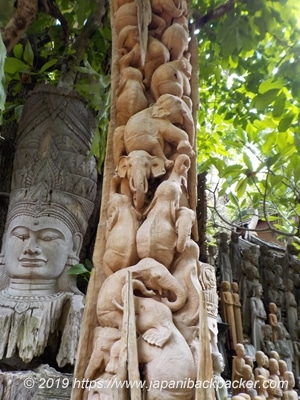 Baan Tipmanee teak carving