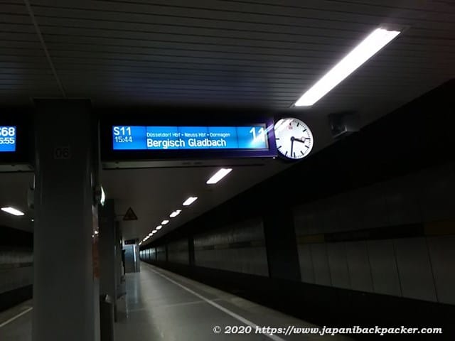 デュッセルドルフ空港ターミナル駅の乗り場