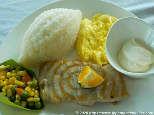 サウスパークホテルの朝食ツナ定食