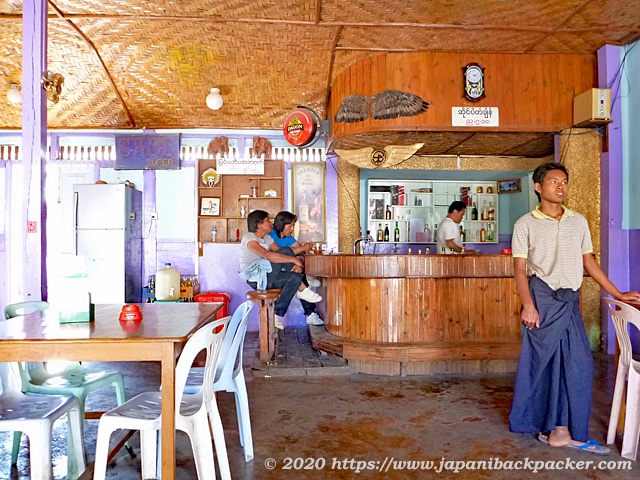 ミャンマー、カローの居酒屋