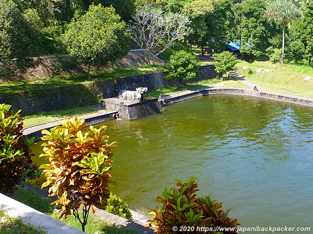 ナルマダ離宮 Taman Narmada