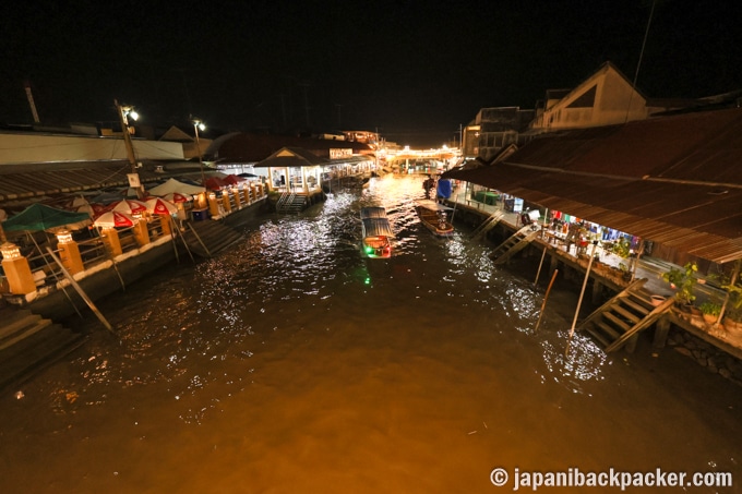 アンパワー水上マーケット　運河