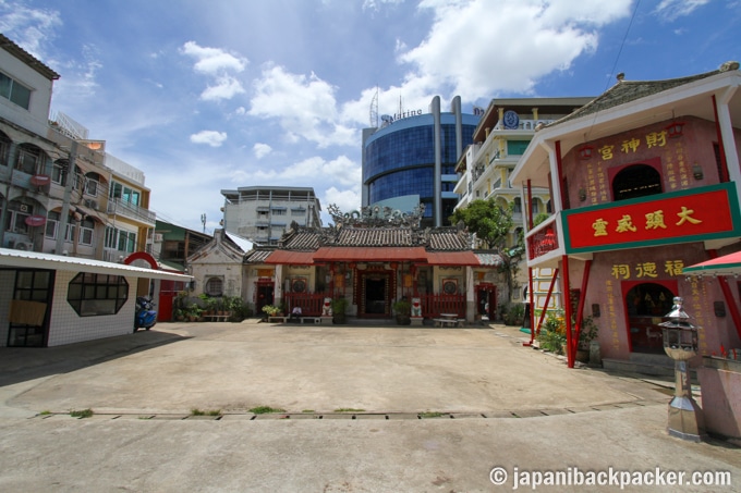 ロンクアク神社 Rong Kuak Shrine