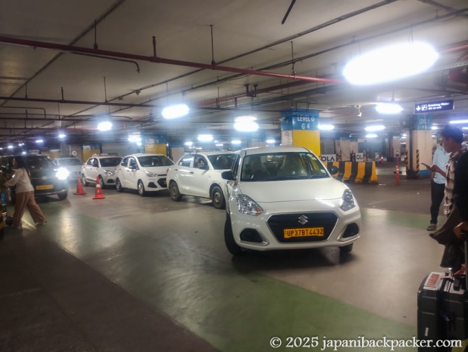 デリー空港のUber乗り場
