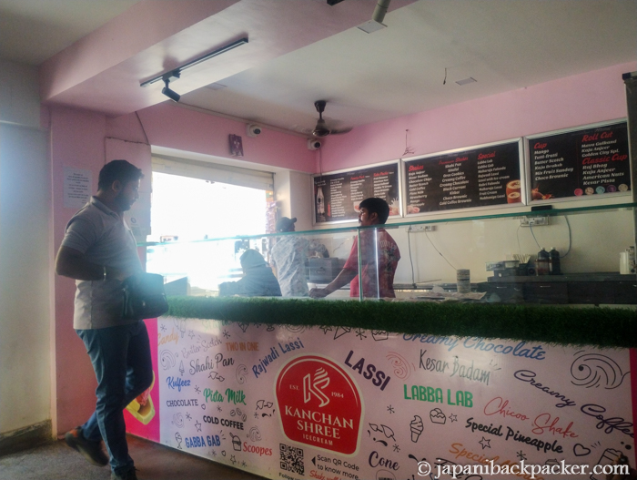 Kanchan Shri Icecream Hanuman Circleの店内