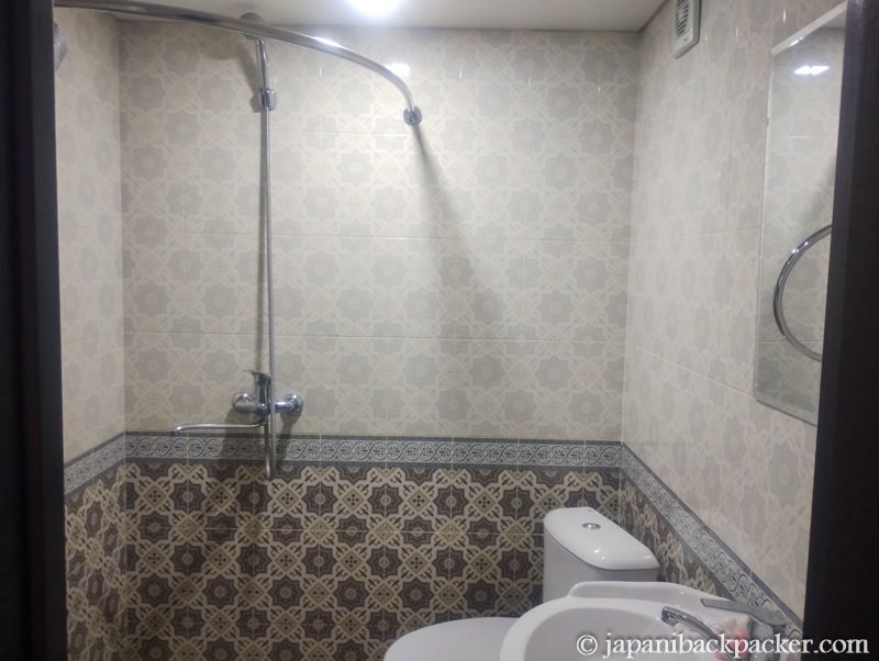 HOTEL UZBEGIMのシャワー