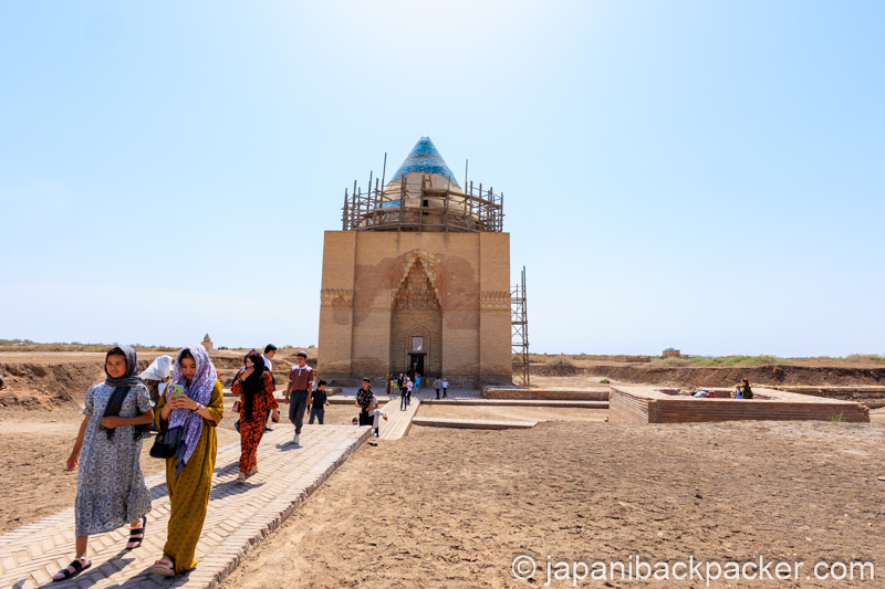 クニャ・ウルゲンチ、スルタン・テケシュ廟