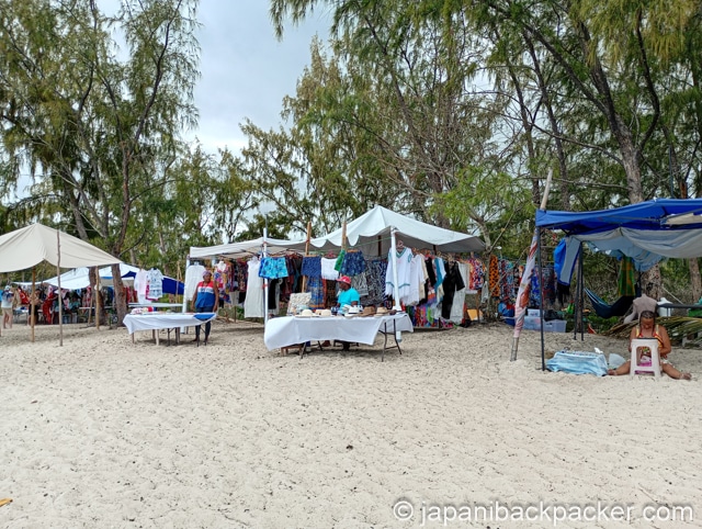 モーリシャスのベニティエ島の土産屋