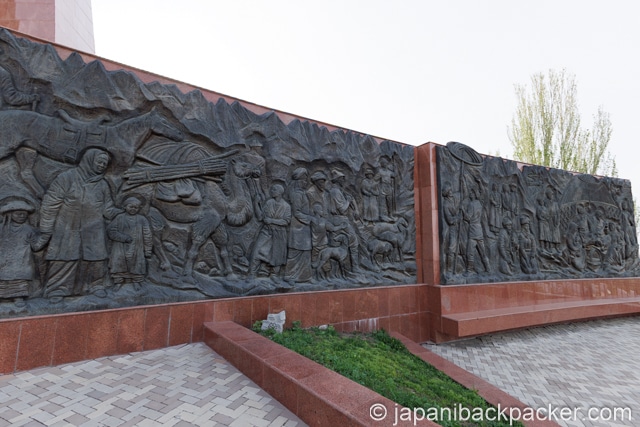 ウルクン記念碑 The Urkun Memorial