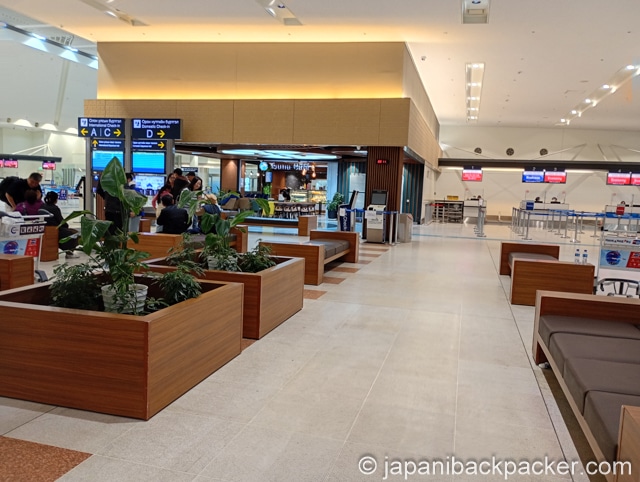 チンギスハーン国際空港の出発ロビー