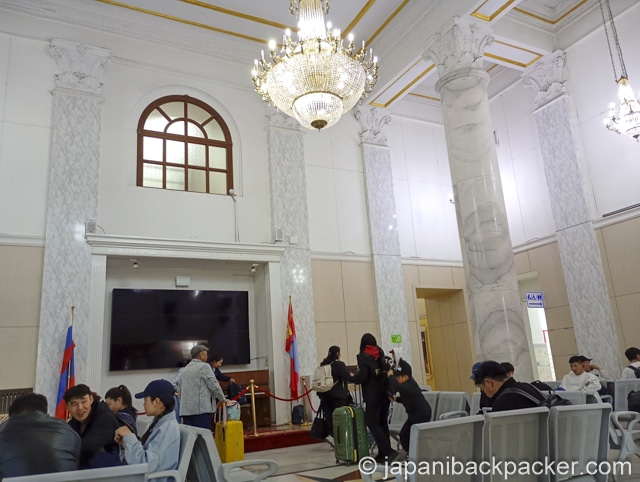 ウランバートル駅舎内