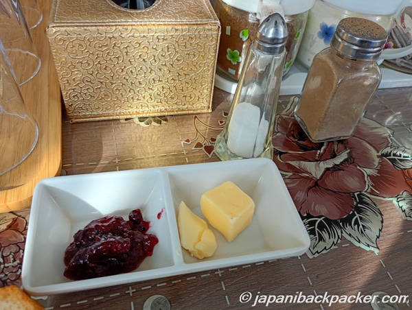 ガヤズゲストハウスの朝食